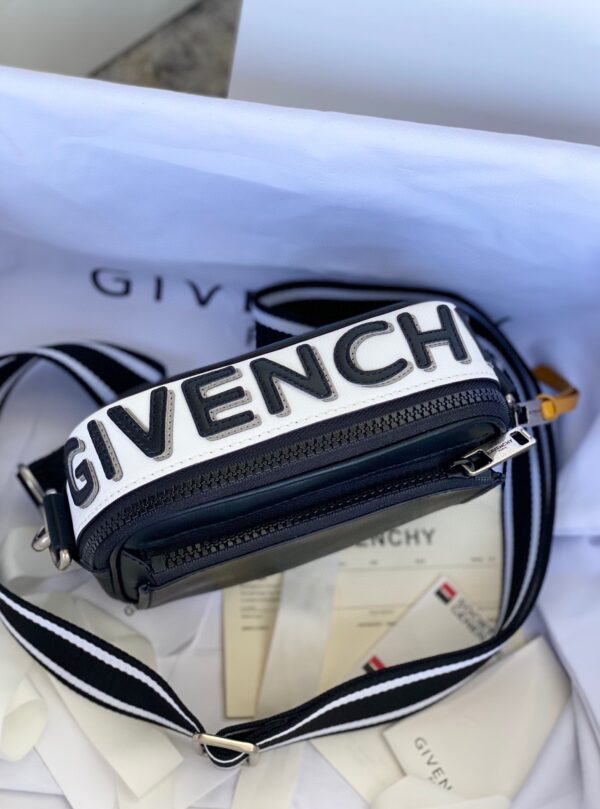 Givenchy Inverted Letter Crossbody/shoulder Bag - Blue - Image 3