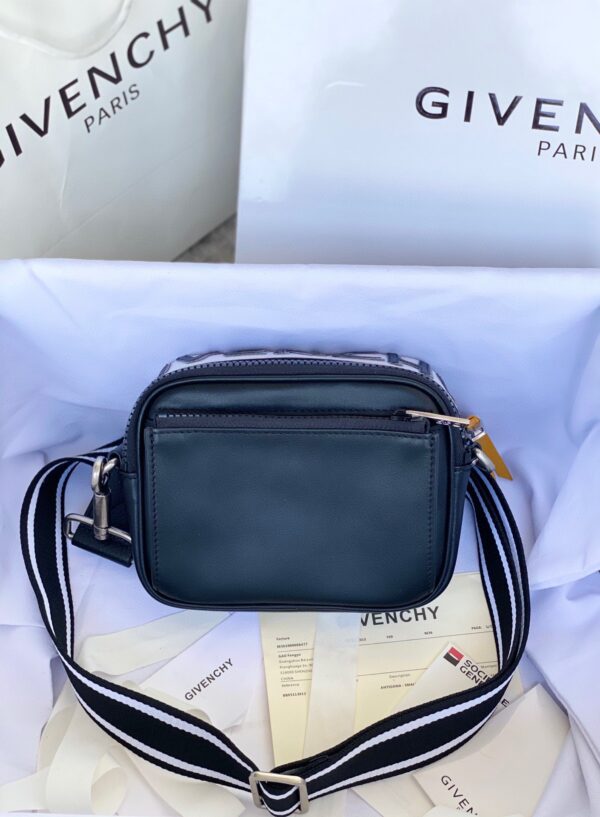 Givenchy Inverted Letter Crossbody/shoulder Bag - Blue - Image 4