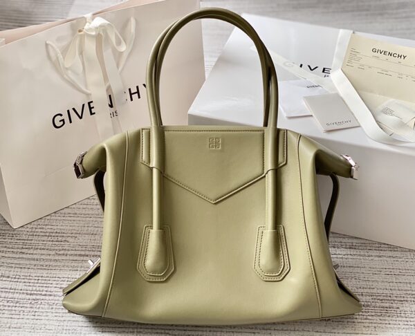 Givenchy G’s Antigona Lock Soft Handbag - Green - Image 5