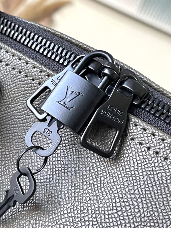 Louis Vuitton Keepall Bandoulière 50 Travel Bag – Black - Image 3