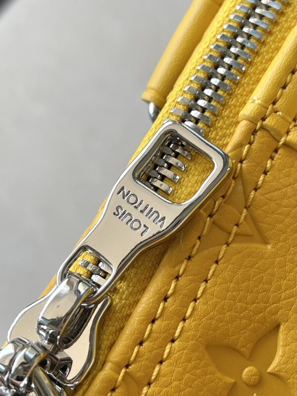 Louis Vuitton Keepall Bandoulière 50 Travel Bag - Yellow - Image 4